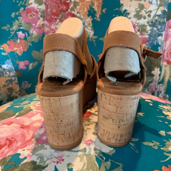 NEW TOMS Carmel Brown Suede Willow Wedges - Picture 5 of 13